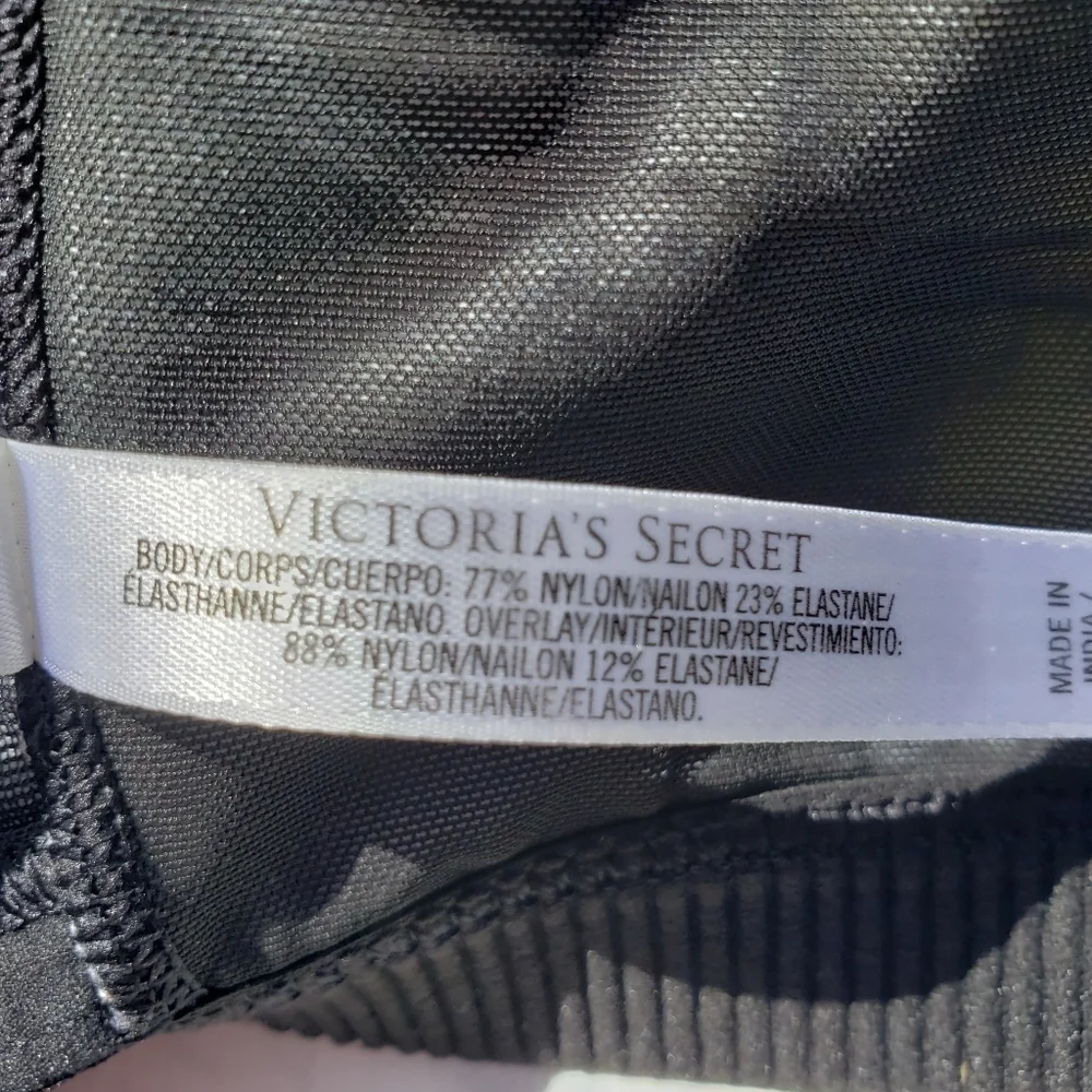 Victoria's secret sport size 34DD